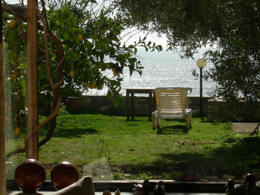 La Casa Sul Mare Villa Palaiontsiflikion Exterior photo